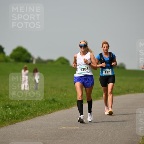 10.05.2026 - 8. Wedeler Halbmarathon Dr. Thomas Lammeyer http://msf.ph/oto/9705220 10.05.2026 11:53:26 Laufen 2203, 117 meine-sportfotos.de