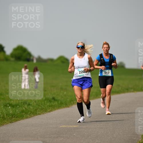 10.05.2026 - 8. Wedeler Halbmarathon Dr. Thomas Lammeyer http://msf.ph/oto/9705222 10.05.2026 11:53:26 Laufen 220, 117 meine-sportfotos.de