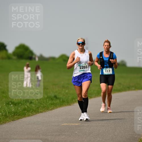 10.05.2026 - 8. Wedeler Halbmarathon Dr. Thomas Lammeyer http://msf.ph/oto/9705224 10.05.2026 11:53:26 Laufen 2203, 117 meine-sportfotos.de
