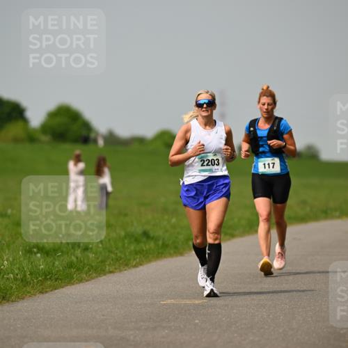 10.05.2026 - 8. Wedeler Halbmarathon Dr. Thomas Lammeyer http://msf.ph/oto/9705231 10.05.2026 11:53:27 Laufen 2203, 117 meine-sportfotos.de