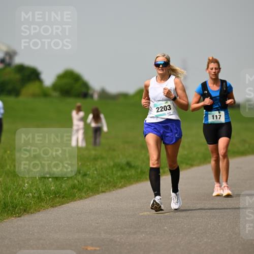 10.05.2026 - 8. Wedeler Halbmarathon Dr. Thomas Lammeyer http://msf.ph/oto/9705233 10.05.2026 11:53:27 Laufen 2203, 117 meine-sportfotos.de
