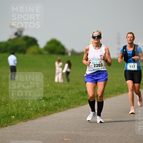 10.05.2026 - 8. Wedeler Halbmarathon Dr. Thomas Lammeyer http://msf.ph/oto/9705240 10.05.2026 11:53:27 Laufen 2203, 117 meine-sportfotos.de