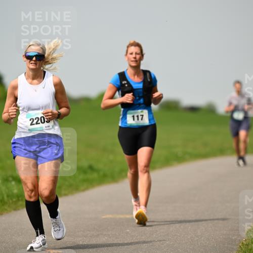 10.05.2026 - 8. Wedeler Halbmarathon Dr. Thomas Lammeyer http://msf.ph/oto/9705259 10.05.2026 11:53:29 Laufen 220, 117 meine-sportfotos.de