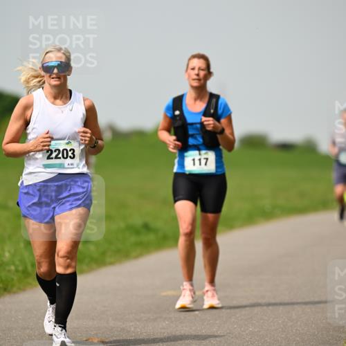 10.05.2026 - 8. Wedeler Halbmarathon Dr. Thomas Lammeyer http://msf.ph/oto/9705266 10.05.2026 11:53:29 Laufen 2203, 117 meine-sportfotos.de