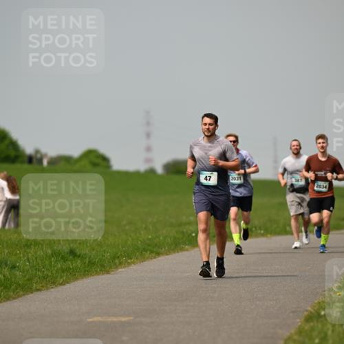 10.05.2026 - 8. Wedeler Halbmarathon Dr. Thomas Lammeyer http://msf.ph/oto/9705293 10.05.2026 11:53:34 Laufen 2031, 2034 meine-sportfotos.de
