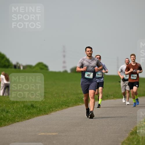 10.05.2026 - 8. Wedeler Halbmarathon Dr. Thomas Lammeyer http://msf.ph/oto/9705296 10.05.2026 11:53:34 Laufen 2031, 387, 2034 meine-sportfotos.de