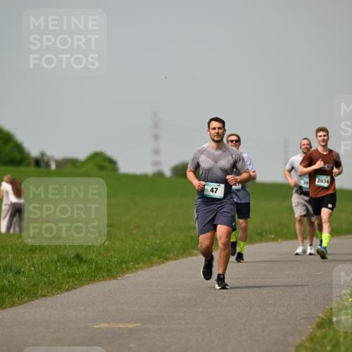 10.05.2026 - 8. Wedeler Halbmarathon Dr. Thomas Lammeyer http://msf.ph/oto/9705297 10.05.2026 11:53:34 Laufen 2034 meine-sportfotos.de