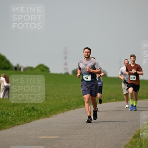 10.05.2026 - 8. Wedeler Halbmarathon Dr. Thomas Lammeyer http://msf.ph/oto/9705299 10.05.2026 11:53:35 Laufen 2034 meine-sportfotos.de