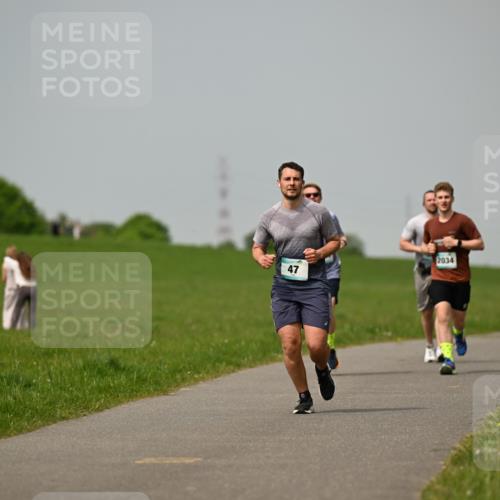 10.05.2026 - 8. Wedeler Halbmarathon Dr. Thomas Lammeyer http://msf.ph/oto/9705300 10.05.2026 11:53:35 Laufen 2034 meine-sportfotos.de