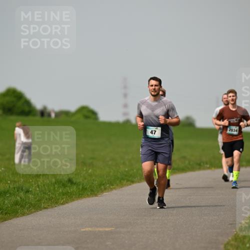 10.05.2026 - 8. Wedeler Halbmarathon Dr. Thomas Lammeyer http://msf.ph/oto/9705302 10.05.2026 11:53:35 Laufen 2034 meine-sportfotos.de