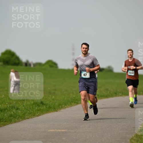 10.05.2026 - 8. Wedeler Halbmarathon Dr. Thomas Lammeyer http://msf.ph/oto/9705303 10.05.2026 11:53:36 Laufen 2034 meine-sportfotos.de