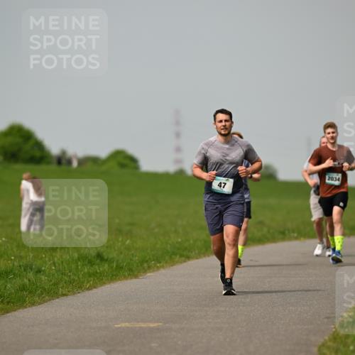 10.05.2026 - 8. Wedeler Halbmarathon Dr. Thomas Lammeyer http://msf.ph/oto/9705304 10.05.2026 11:53:35 Laufen 2034 meine-sportfotos.de