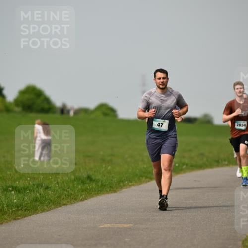10.05.2026 - 8. Wedeler Halbmarathon Dr. Thomas Lammeyer http://msf.ph/oto/9705307 10.05.2026 11:53:36 Laufen 2034 meine-sportfotos.de