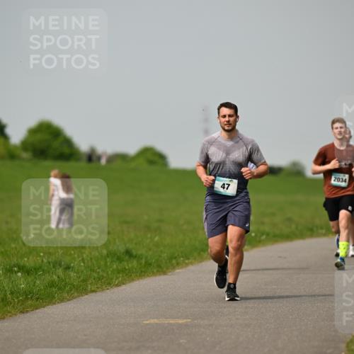 10.05.2026 - 8. Wedeler Halbmarathon Dr. Thomas Lammeyer http://msf.ph/oto/9705308 10.05.2026 11:53:36 Laufen 2034 meine-sportfotos.de