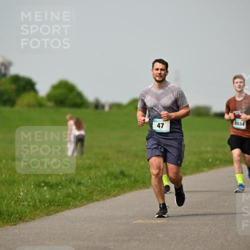10.05.2026 - 8. Wedeler Halbmarathon Dr. Thomas Lammeyer http://msf.ph/oto/9705316 10.05.2026 11:53:37 Laufen 2034 meine-sportfotos.de