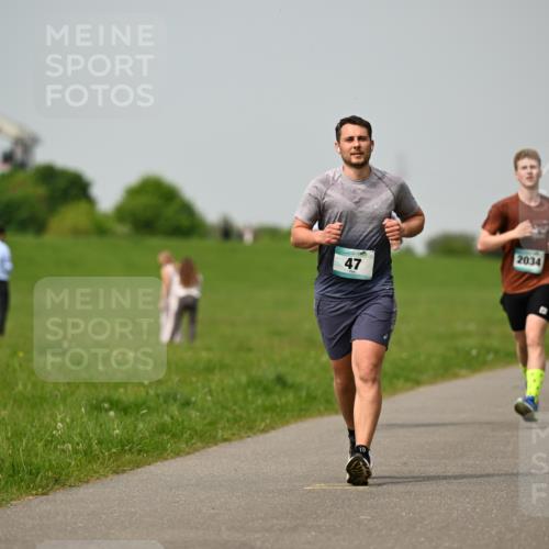 10.05.2026 - 8. Wedeler Halbmarathon Dr. Thomas Lammeyer http://msf.ph/oto/9705317 10.05.2026 11:53:37 Laufen 2034 meine-sportfotos.de