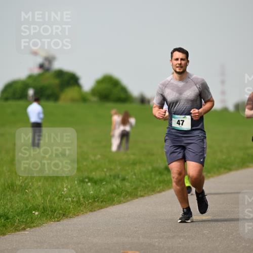 10.05.2026 - 8. Wedeler Halbmarathon Dr. Thomas Lammeyer http://msf.ph/oto/9705322 10.05.2026 11:53:38 Laufen 2034 meine-sportfotos.de