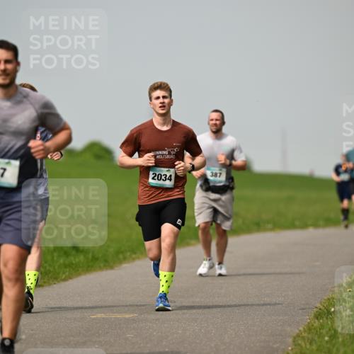 10.05.2026 - 8. Wedeler Halbmarathon Dr. Thomas Lammeyer http://msf.ph/oto/9705330 10.05.2026 11:53:40 Laufen 2034, 387 meine-sportfotos.de