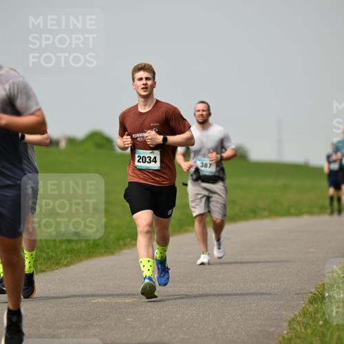 10.05.2026 - 8. Wedeler Halbmarathon Dr. Thomas Lammeyer http://msf.ph/oto/9705332 10.05.2026 11:53:40 Laufen 2034, 387 meine-sportfotos.de