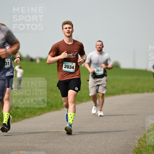10.05.2026 - 8. Wedeler Halbmarathon Dr. Thomas Lammeyer http://msf.ph/oto/9705336 10.05.2026 11:53:40 Laufen 2034 meine-sportfotos.de