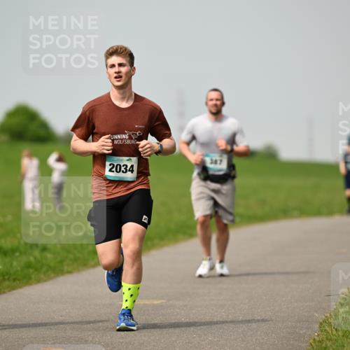 10.05.2026 - 8. Wedeler Halbmarathon Dr. Thomas Lammeyer http://msf.ph/oto/9705341 10.05.2026 11:53:41 Laufen 2034, 307 meine-sportfotos.de