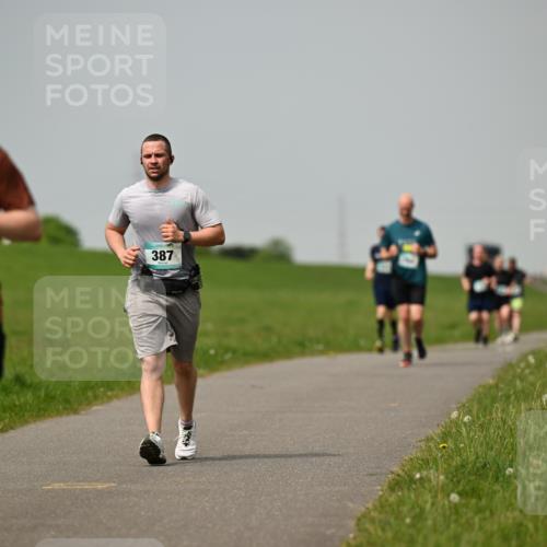 10.05.2026 - 8. Wedeler Halbmarathon Dr. Thomas Lammeyer http://msf.ph/oto/9705342 10.05.2026 11:53:42 Laufen 2034, 387 meine-sportfotos.de