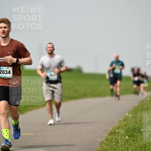 10.05.2026 - 8. Wedeler Halbmarathon Dr. Thomas Lammeyer http://msf.ph/oto/9705343 10.05.2026 11:53:41 Laufen 2034 meine-sportfotos.de