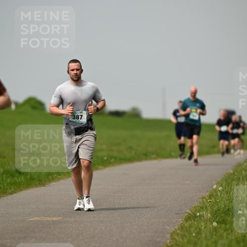 10.05.2026 - 8. Wedeler Halbmarathon Dr. Thomas Lammeyer http://msf.ph/oto/9705345 10.05.2026 11:53:42 Laufen 2034, 387 meine-sportfotos.de