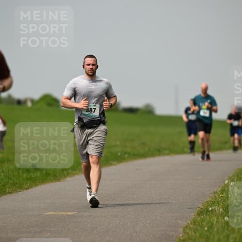 10.05.2026 - 8. Wedeler Halbmarathon Dr. Thomas Lammeyer http://msf.ph/oto/9705347 10.05.2026 11:53:42 Laufen 2034, 387 meine-sportfotos.de