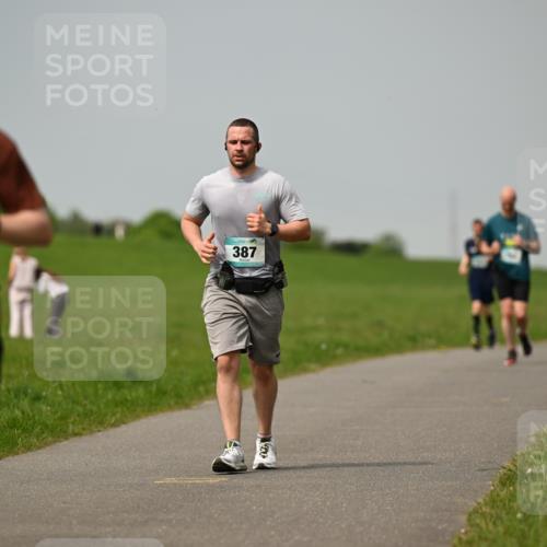 10.05.2026 - 8. Wedeler Halbmarathon Dr. Thomas Lammeyer http://msf.ph/oto/9705349 10.05.2026 11:53:42 Laufen 2034, 387 meine-sportfotos.de