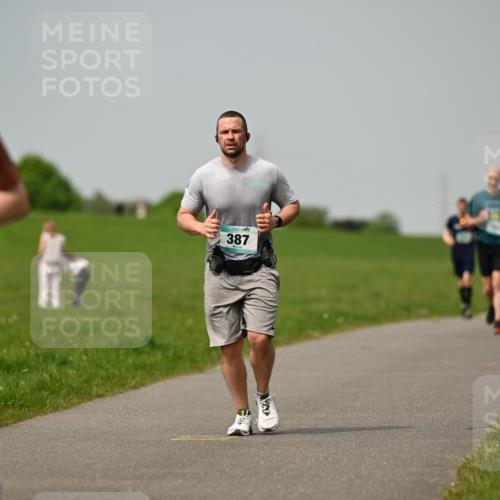 10.05.2026 - 8. Wedeler Halbmarathon Dr. Thomas Lammeyer http://msf.ph/oto/9705351 10.05.2026 11:53:43 Laufen 2012, 387 meine-sportfotos.de