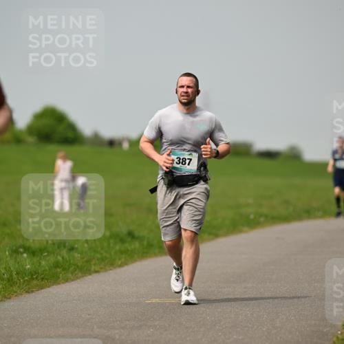 10.05.2026 - 8. Wedeler Halbmarathon Dr. Thomas Lammeyer http://msf.ph/oto/9705352 10.05.2026 11:53:43 Laufen 2034, 387 meine-sportfotos.de
