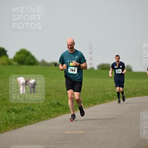 10.05.2026 - 8. Wedeler Halbmarathon Dr. Thomas Lammeyer http://msf.ph/oto/9705358 10.05.2026 11:53:49 Laufen 764, 579 meine-sportfotos.de