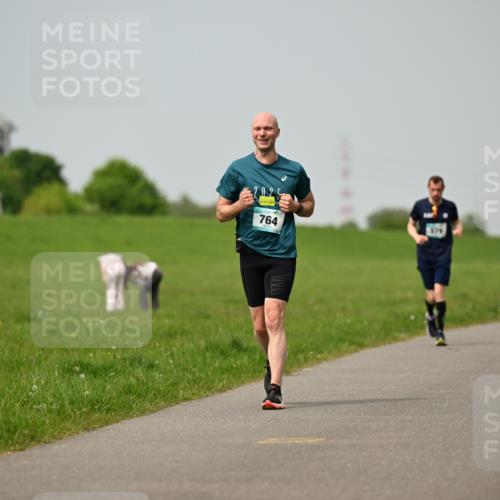 10.05.2026 - 8. Wedeler Halbmarathon Dr. Thomas Lammeyer http://msf.ph/oto/9705362 10.05.2026 11:53:50 Laufen 2025, 764, 670 meine-sportfotos.de