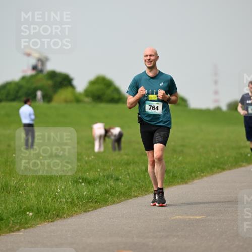 10.05.2026 - 8. Wedeler Halbmarathon Dr. Thomas Lammeyer http://msf.ph/oto/9705368 10.05.2026 11:53:50 Laufen 2025, 764, 570 meine-sportfotos.de