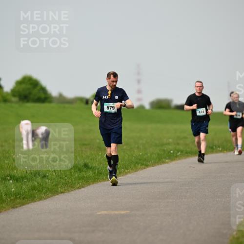 10.05.2026 - 8. Wedeler Halbmarathon Dr. Thomas Lammeyer http://msf.ph/oto/9705381 10.05.2026 11:53:53 Laufen 579, 474 meine-sportfotos.de