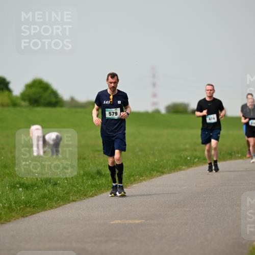 10.05.2026 - 8. Wedeler Halbmarathon Dr. Thomas Lammeyer http://msf.ph/oto/9705385 10.05.2026 11:53:54 Laufen 579, 474 meine-sportfotos.de