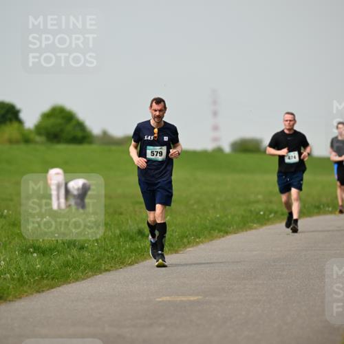 10.05.2026 - 8. Wedeler Halbmarathon Dr. Thomas Lammeyer http://msf.ph/oto/9705386 10.05.2026 11:53:54 Laufen 579, 474 meine-sportfotos.de