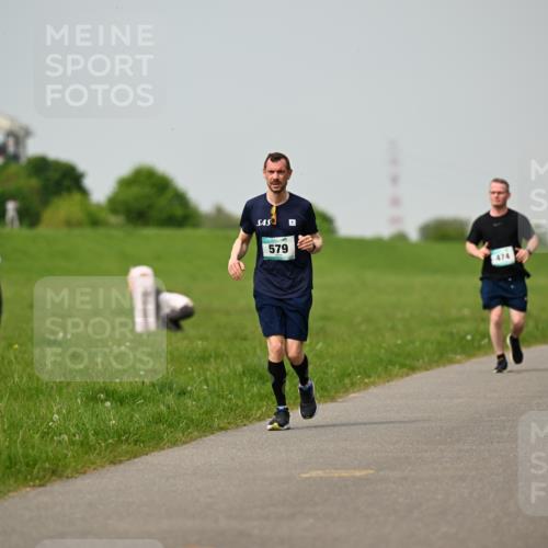 10.05.2026 - 8. Wedeler Halbmarathon Dr. Thomas Lammeyer http://msf.ph/oto/9705389 10.05.2026 11:53:55 Laufen 579, 474 meine-sportfotos.de