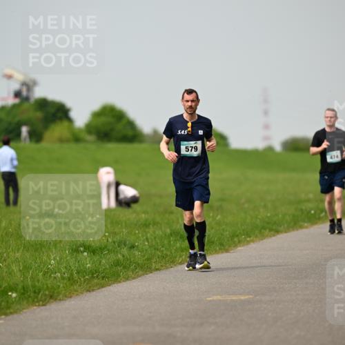 10.05.2026 - 8. Wedeler Halbmarathon Dr. Thomas Lammeyer http://msf.ph/oto/9705391 10.05.2026 11:53:55 Laufen 579, 474 meine-sportfotos.de