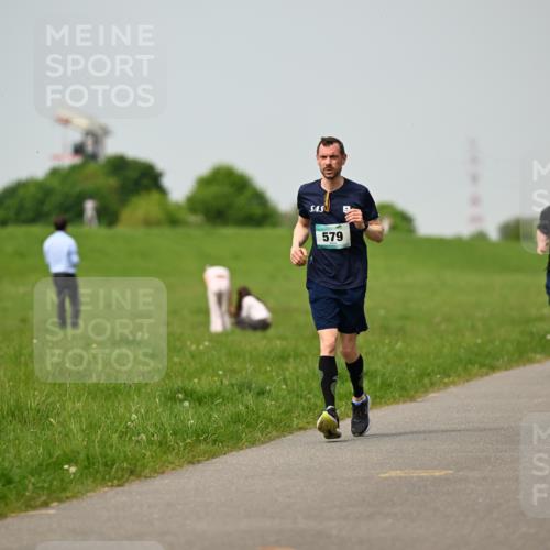10.05.2026 - 8. Wedeler Halbmarathon Dr. Thomas Lammeyer http://msf.ph/oto/9705393 10.05.2026 11:53:55 Laufen 579, 474 meine-sportfotos.de
