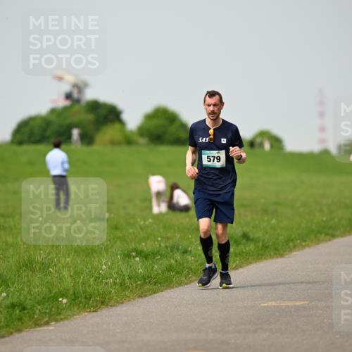 10.05.2026 - 8. Wedeler Halbmarathon Dr. Thomas Lammeyer http://msf.ph/oto/9705397 10.05.2026 11:53:56 Laufen 579, 474 meine-sportfotos.de