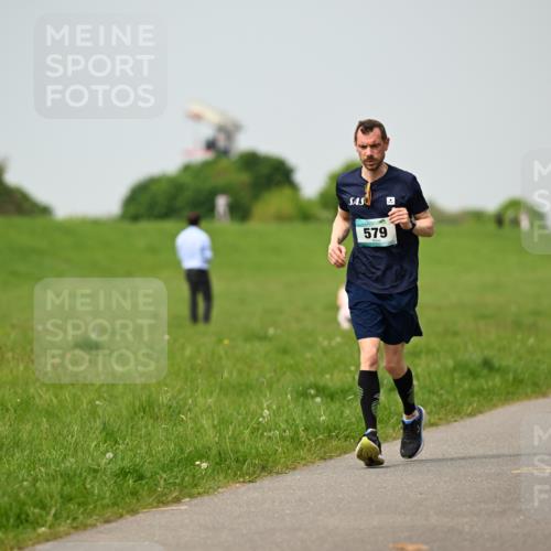 10.05.2026 - 8. Wedeler Halbmarathon Dr. Thomas Lammeyer http://msf.ph/oto/9705403 10.05.2026 11:53:56 Laufen 579, 474 meine-sportfotos.de