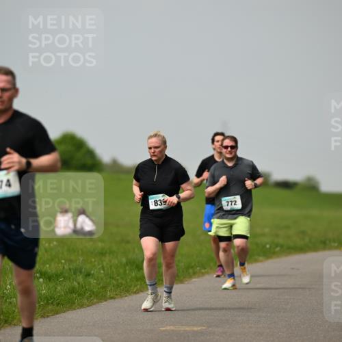 10.05.2026 - 8. Wedeler Halbmarathon Dr. Thomas Lammeyer http://msf.ph/oto/9705419 10.05.2026 11:54:03 Laufen 474, 839, 772 meine-sportfotos.de