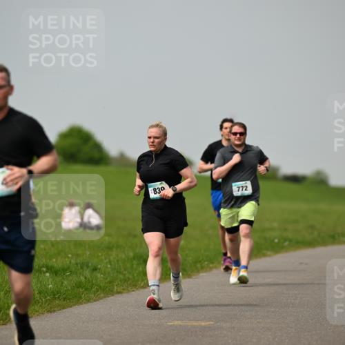 10.05.2026 - 8. Wedeler Halbmarathon Dr. Thomas Lammeyer http://msf.ph/oto/9705420 10.05.2026 11:54:03 Laufen 474, 830, 772 meine-sportfotos.de