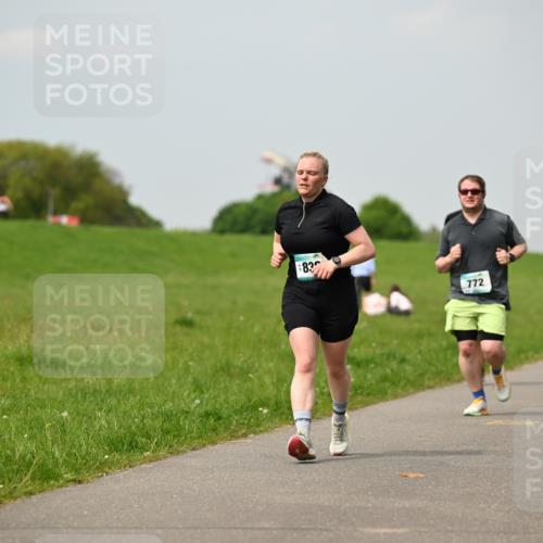 10.05.2026 - 8. Wedeler Halbmarathon Dr. Thomas Lammeyer http://msf.ph/oto/9705438 10.05.2026 11:54:06 Laufen 772 meine-sportfotos.de