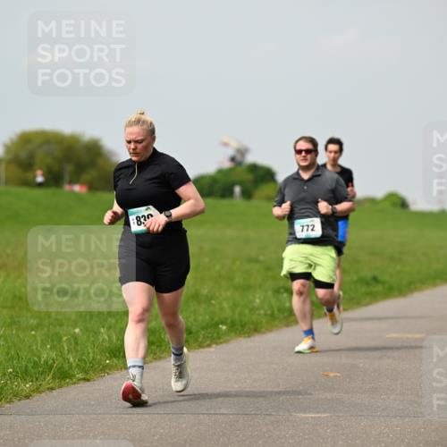 10.05.2026 - 8. Wedeler Halbmarathon Dr. Thomas Lammeyer http://msf.ph/oto/9705444 10.05.2026 11:54:07 Laufen 830, 772 meine-sportfotos.de