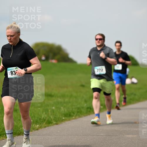 10.05.2026 - 8. Wedeler Halbmarathon Dr. Thomas Lammeyer http://msf.ph/oto/9705451 10.05.2026 11:54:09 Laufen 772 meine-sportfotos.de
