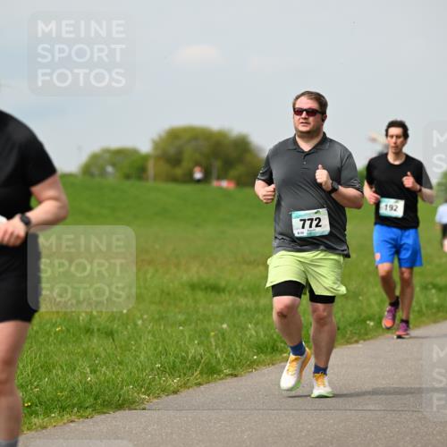 10.05.2026 - 8. Wedeler Halbmarathon Dr. Thomas Lammeyer http://msf.ph/oto/9705457 10.05.2026 11:54:09 Laufen 839, 772, 192 meine-sportfotos.de