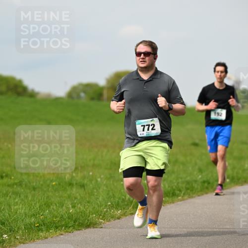 10.05.2026 - 8. Wedeler Halbmarathon Dr. Thomas Lammeyer http://msf.ph/oto/9705459 10.05.2026 11:54:10 Laufen 772, 192 meine-sportfotos.de